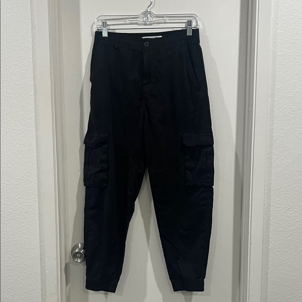 Zara Women's Black Cargo Joggers
